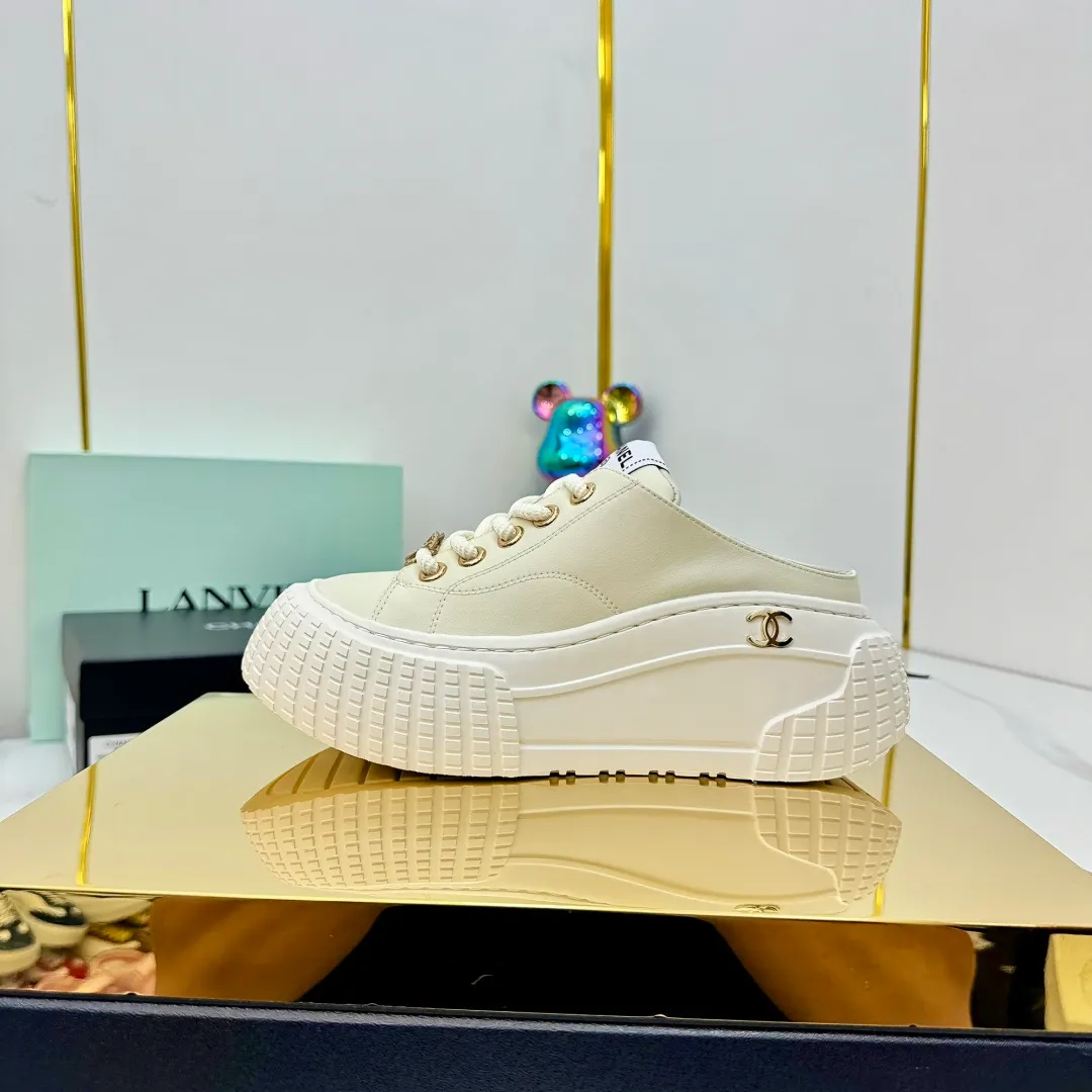 👟👟Ex-factory price 620👟👟 Chanel bread shoes ~ original calfskin panda shoes Chanel 25C latest hot style panda black and white sports shoes casual sneakers Xiaoxiang hot item classic black and white panda color coco girls must pay Fabric: original custom mixed sheepskin lining: original imported breathable mesh lining outsole: Original molded rubber + TPU combination Size: Women's 35-41 👉 👉 👉